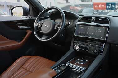 Внедорожник / Кроссовер Jaguar F-Pace 2015 в Харькове фото 13 Внедорожник / Кроссовер Jaguar F-Pace 2015 в Харькове
