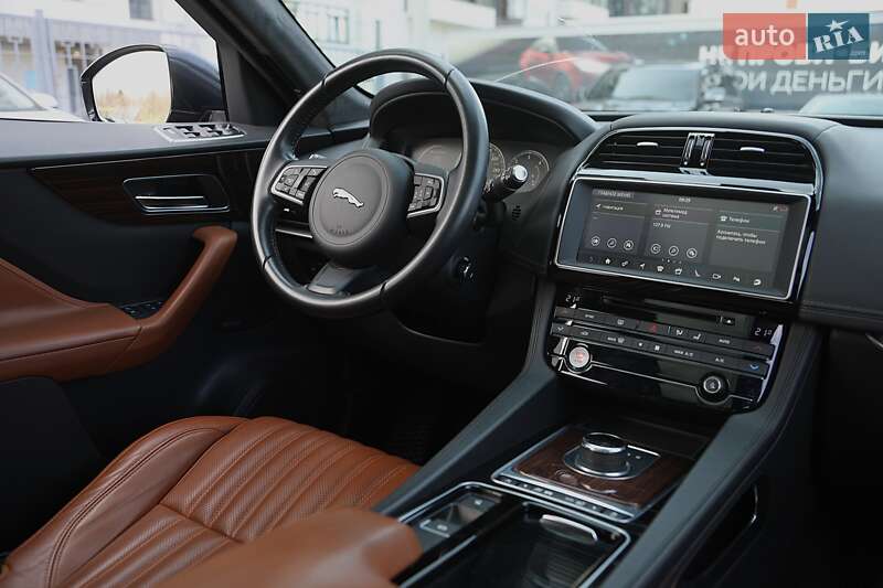 Внедорожник / Кроссовер Jaguar F-Pace 2015 в Харькове фото 13 Внедорожник / Кроссовер Jaguar F-Pace 2015 в Харькове