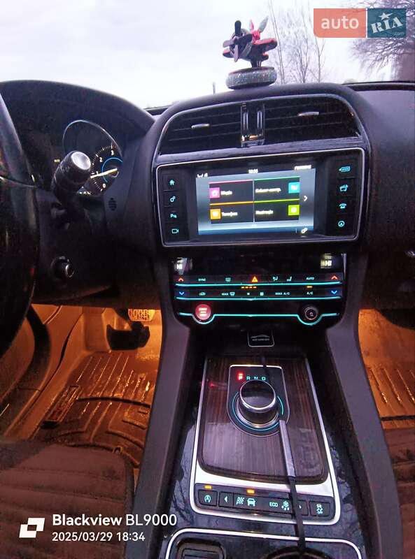 Позашляховик / Кросовер Jaguar F-Pace 2017 в Чернігові фото 6 Позашляховик / Кросовер Jaguar F-Pace 2017 в Чернігові