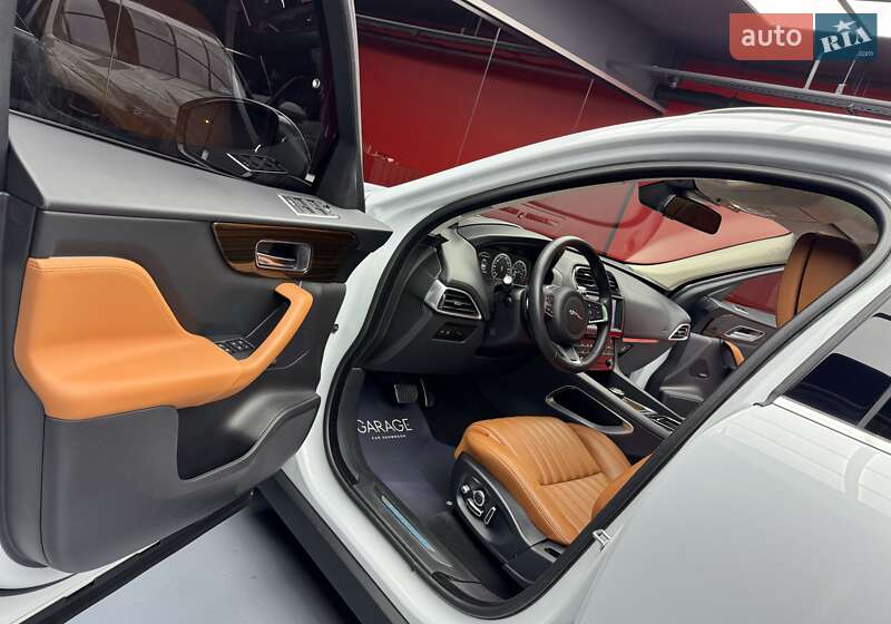 Позашляховик / Кросовер Jaguar F-Pace 2017 в Києві фото 32 Позашляховик / Кросовер Jaguar F-Pace 2017 в Києві