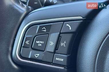 Позашляховик / Кросовер Jaguar F-Pace 2018 в 