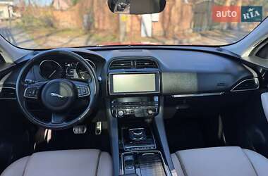 Позашляховик / Кросовер Jaguar F-Pace 2018 в 