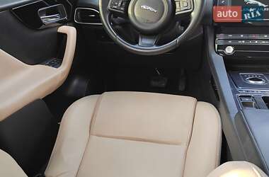 Внедорожник / Кроссовер Jaguar F-Pace 2018 в 