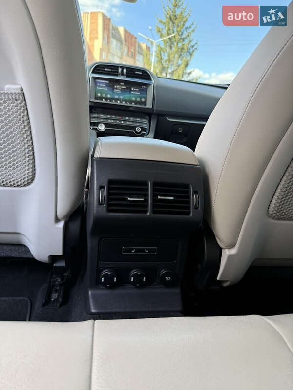 Позашляховик / Кросовер Jaguar F-Pace 2019 в Лубнах