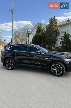 Позашляховик / Кросовер Jaguar F-Pace 2019 в 