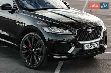 Внедорожник / Кроссовер Jaguar F-Pace 2019 в 