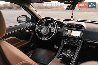 Внедорожник / Кроссовер Jaguar F-Pace 2019 в 
