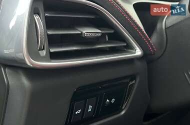 Позашляховик / Кросовер Jaguar F-Pace 2020 в 