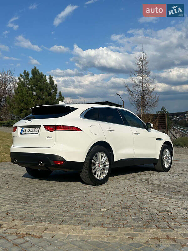 Внедорожник / Кроссовер Jaguar F-Pace 2016 в Киеве