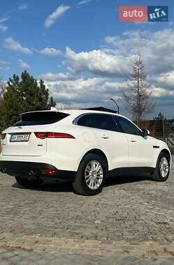Внедорожник / Кроссовер Jaguar F-Pace 2016 в 