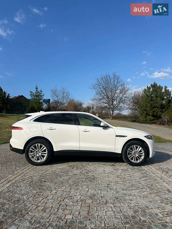 Внедорожник / Кроссовер Jaguar F-Pace 2016 в Киеве