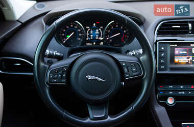Позашляховик / Кросовер Jaguar F-Pace 2016 в 