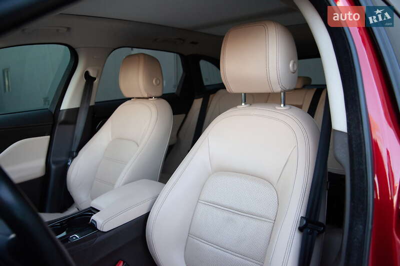Внедорожник / Кроссовер Jaguar F-Pace 2016 в Киеве фото 15 Внедорожник / Кроссовер Jaguar F-Pace 2016 в Киеве