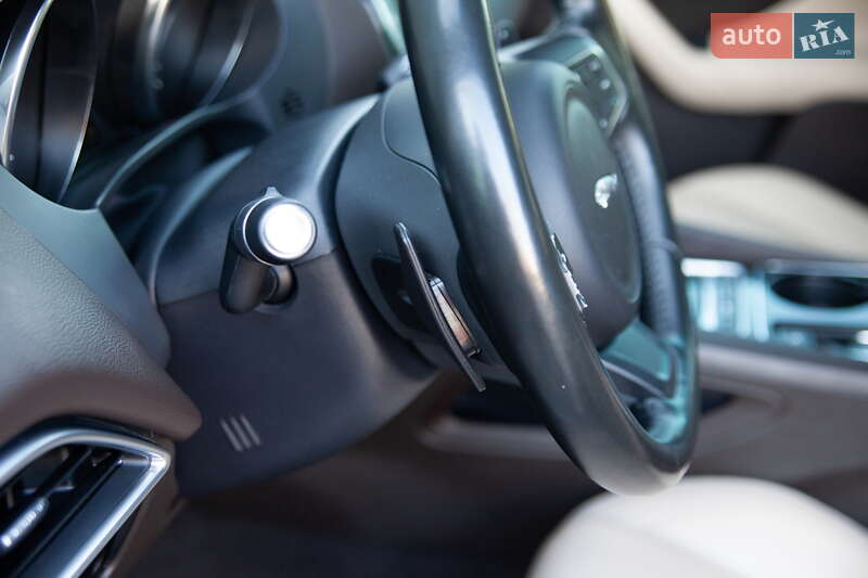 Внедорожник / Кроссовер Jaguar F-Pace 2016 в Киеве фото 22 Внедорожник / Кроссовер Jaguar F-Pace 2016 в Киеве