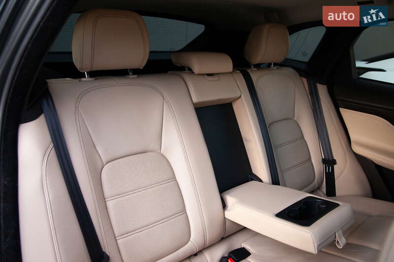 Внедорожник / Кроссовер Jaguar F-Pace 2016 в Киеве фото 28 Внедорожник / Кроссовер Jaguar F-Pace 2016 в Киеве