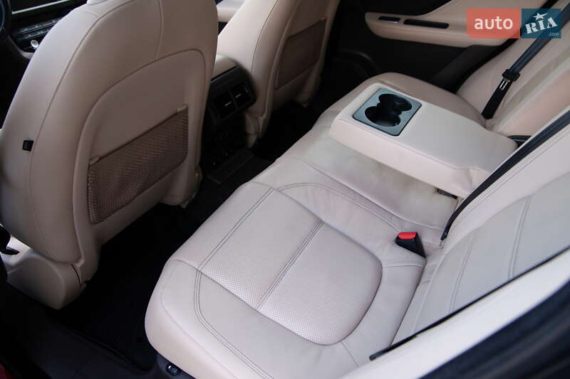 Внедорожник / Кроссовер Jaguar F-Pace 2016 в Киеве фото 30 Внедорожник / Кроссовер Jaguar F-Pace 2016 в Киеве