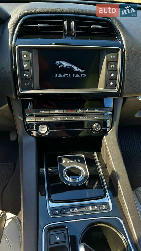 Внедорожник / Кроссовер Jaguar F-Pace 2017 в Львове