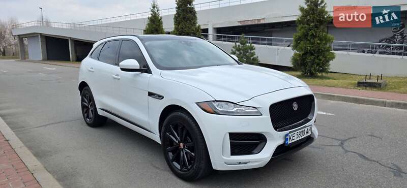 Внедорожник / Кроссовер Jaguar F-Pace 2017 в 