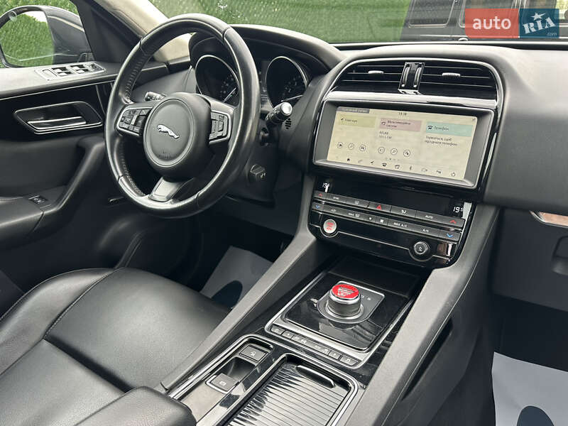 Позашляховик / Кросовер Jaguar F-Pace 2018 в Києві