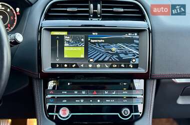 Позашляховик / Кросовер Jaguar F-Pace 2019 в 