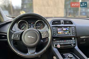 Позашляховик / Кросовер Jaguar F-Pace 2016 в 