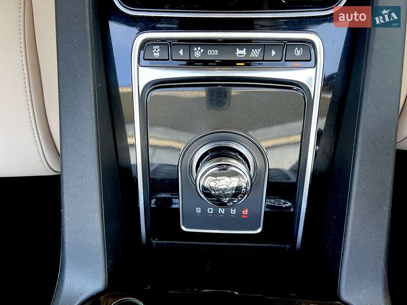 Внедорожник / Кроссовер Jaguar F-Pace 2016 в Ужгороде