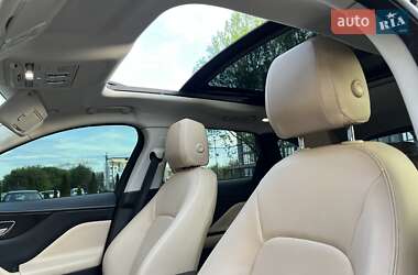 Позашляховик / Кросовер Jaguar F-Pace 2016 в 