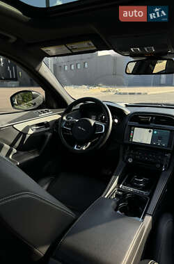 Внедорожник / Кроссовер Jaguar F-Pace 2017 в 