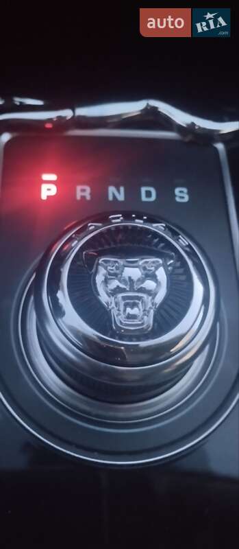 Внедорожник / Кроссовер Jaguar F-Pace 2019 в Киеве