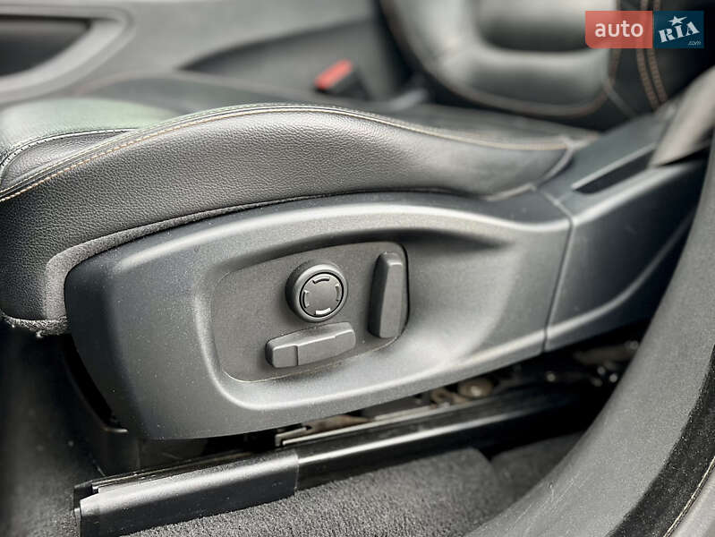 Позашляховик / Кросовер Jaguar F-Pace 2017 в Києві