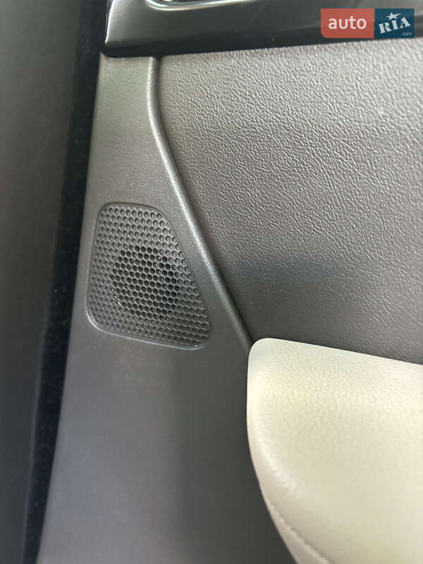 Внедорожник / Кроссовер Jaguar F-Pace 2016 в Стрые фото 21 Внедорожник / Кроссовер Jaguar F-Pace 2016 в Стрые