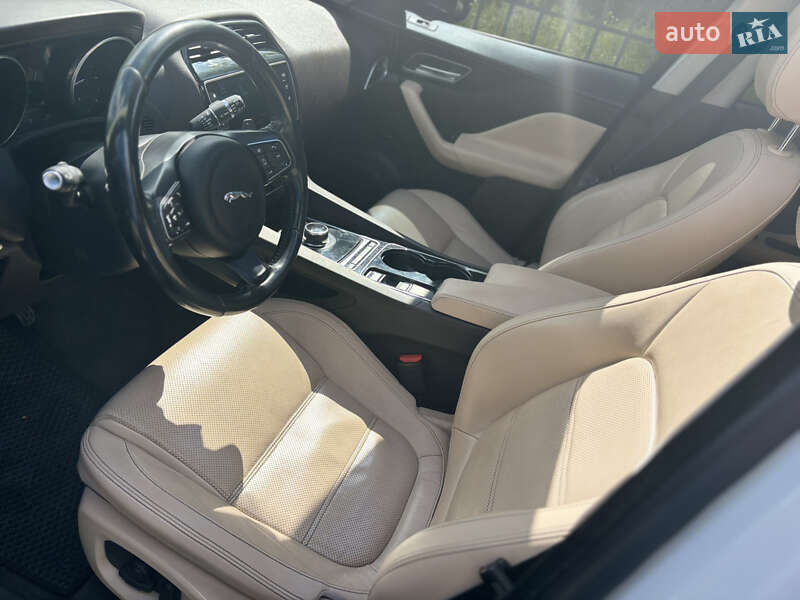 Внедорожник / Кроссовер Jaguar F-Pace 2016 в Стрые фото 48 Внедорожник / Кроссовер Jaguar F-Pace 2016 в Стрые