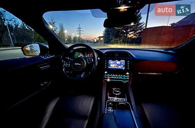 Позашляховик / Кросовер Jaguar F-Pace 2017 в 