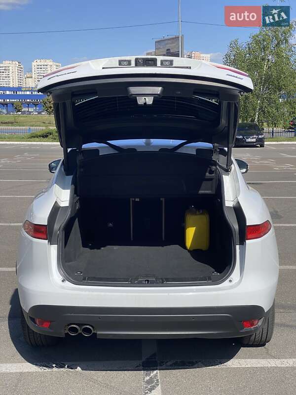 Внедорожник / Кроссовер Jaguar F-Pace 2017 в Киеве фото 24 Внедорожник / Кроссовер Jaguar F-Pace 2017 в Киеве