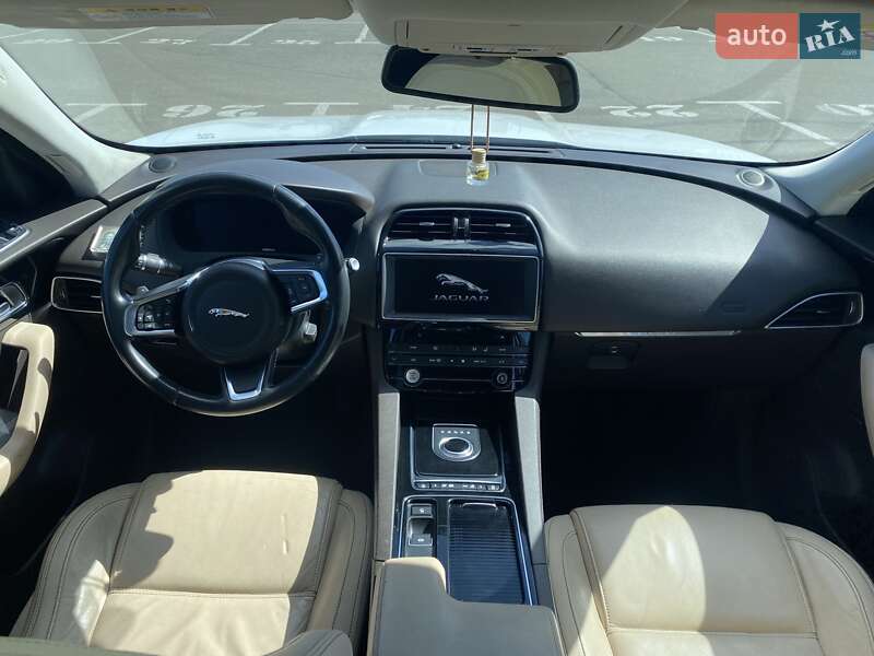 Внедорожник / Кроссовер Jaguar F-Pace 2017 в Киеве фото 9 Внедорожник / Кроссовер Jaguar F-Pace 2017 в Киеве