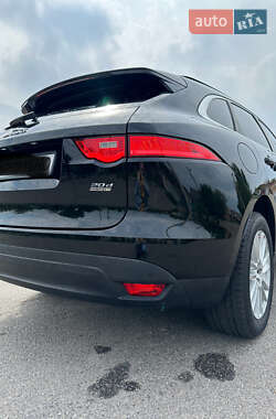 Позашляховик / Кросовер Jaguar F-Pace 2016 в 