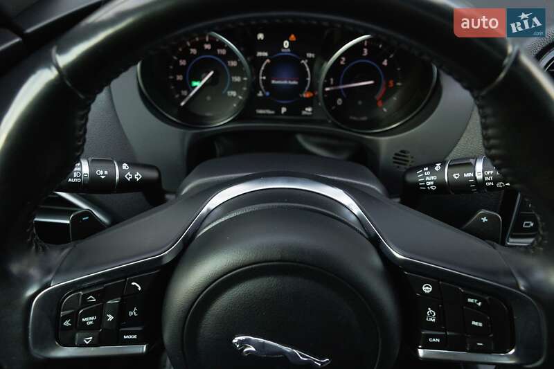 Внедорожник / Кроссовер Jaguar F-Pace 2017 в Киеве