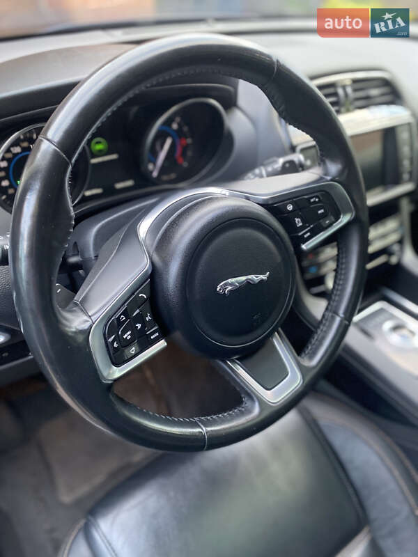 Внедорожник / Кроссовер Jaguar F-Pace 2017 в Харькове