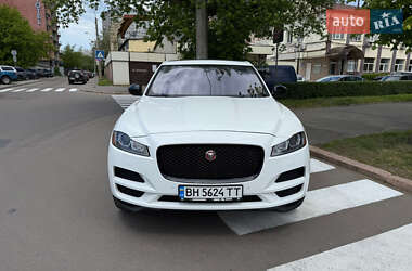 Внедорожник / Кроссовер Jaguar F-Pace 2017 в 
