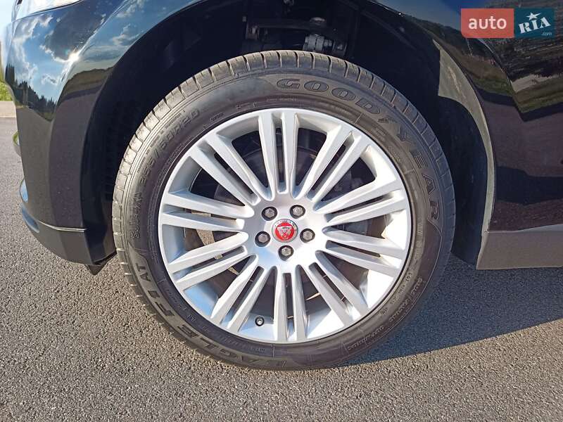 Позашляховик / Кросовер Jaguar F-Pace 2019 в Києві