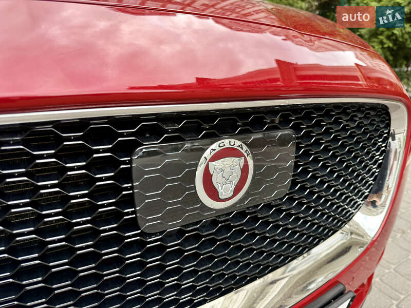 Позашляховик / Кросовер Jaguar F-Pace 2017 в Києві