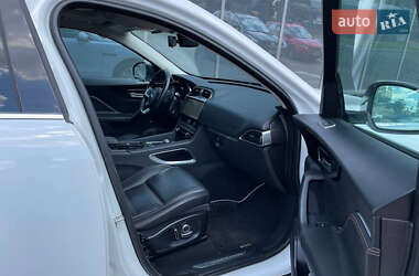 Внедорожник / Кроссовер Jaguar F-Pace 2019 в 