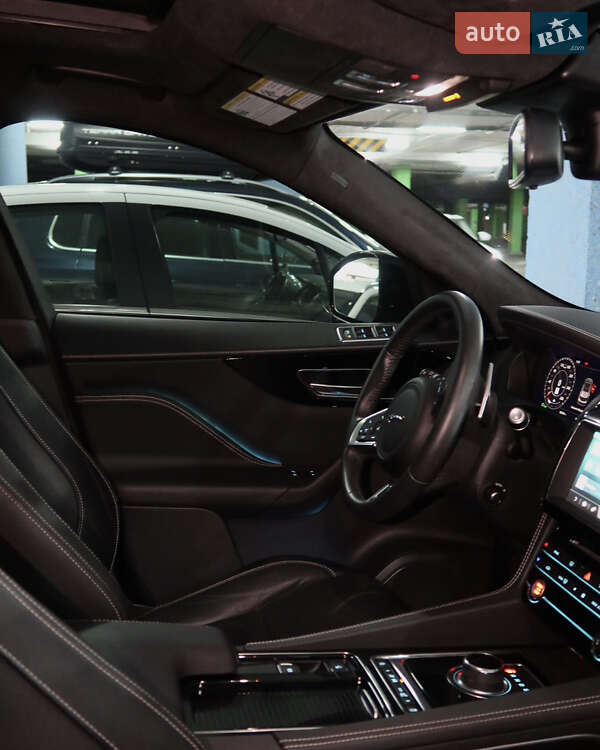 Позашляховик / Кросовер Jaguar F-Pace 2020 в Києві