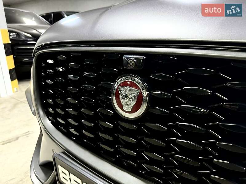 Внедорожник / Кроссовер Jaguar F-Pace 2022 в Киеве