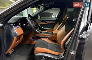 Внедорожник / Кроссовер Jaguar F-Pace 2022 в 