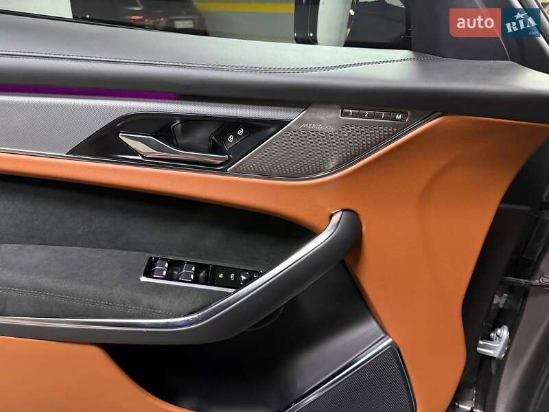 Внедорожник / Кроссовер Jaguar F-Pace 2022 в Киеве
