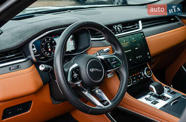 Внедорожник / Кроссовер Jaguar F-Pace 2021 в 