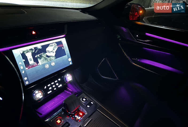Позашляховик / Кросовер Jaguar F-Pace 2020 в Києві