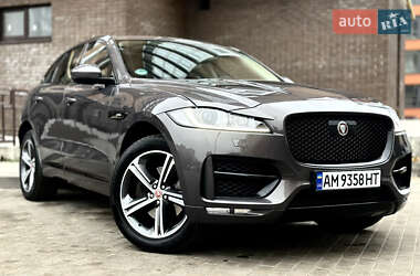 Внедорожник / Кроссовер Jaguar F-Pace 2016 в 