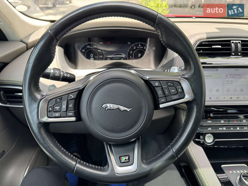 Внедорожник / Кроссовер Jaguar F-Pace 2018 в Тернополе